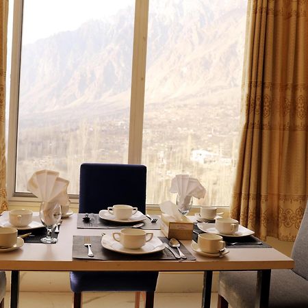 Hilltop Hotel, Hunza Karimabad  Exterior photo