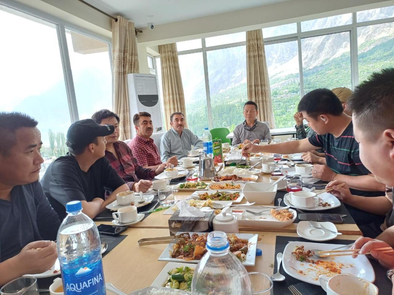 Hilltop Hotel, Hunza Karimabad  Exterior photo