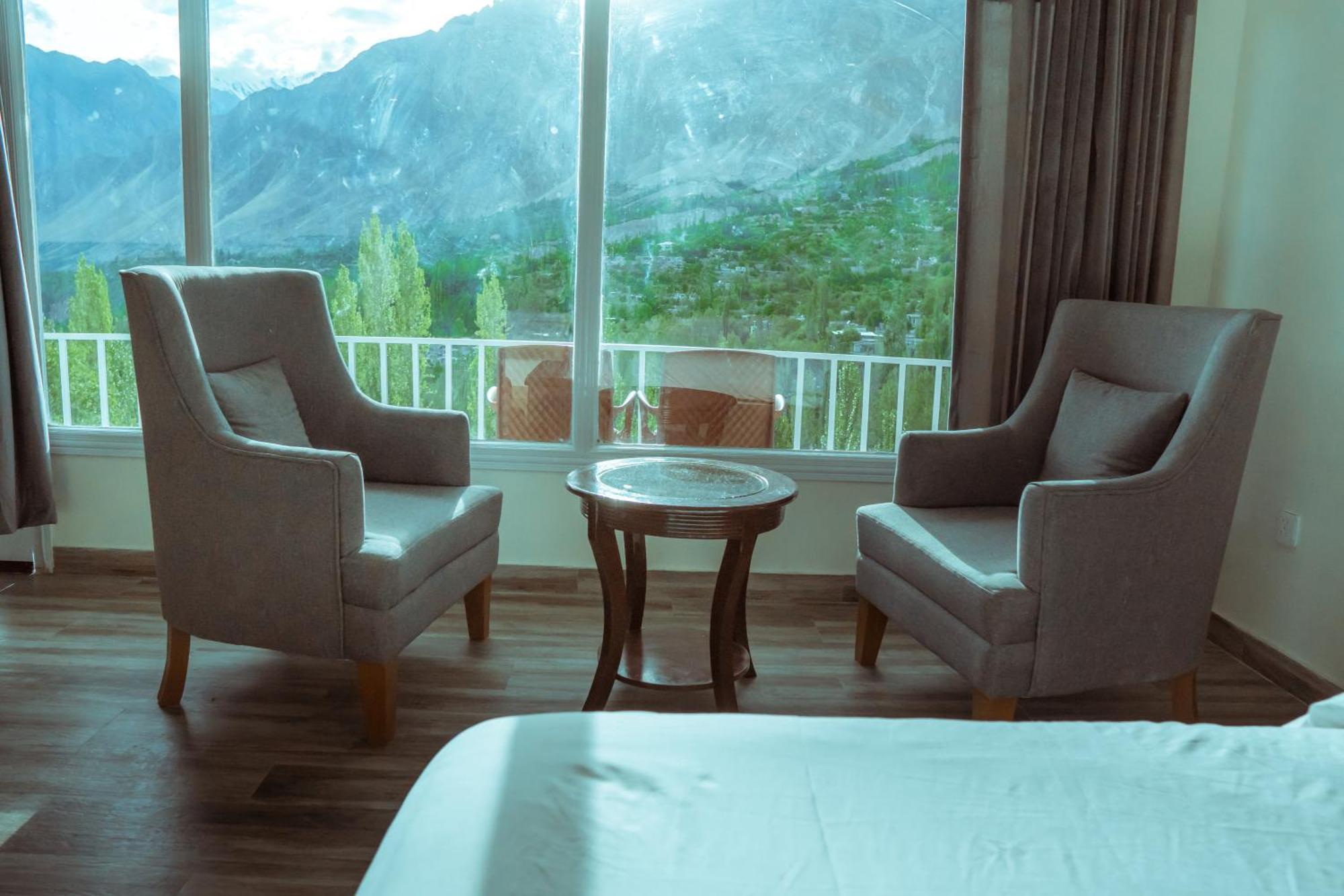 Hilltop Hotel, Hunza Karimabad  Exterior photo